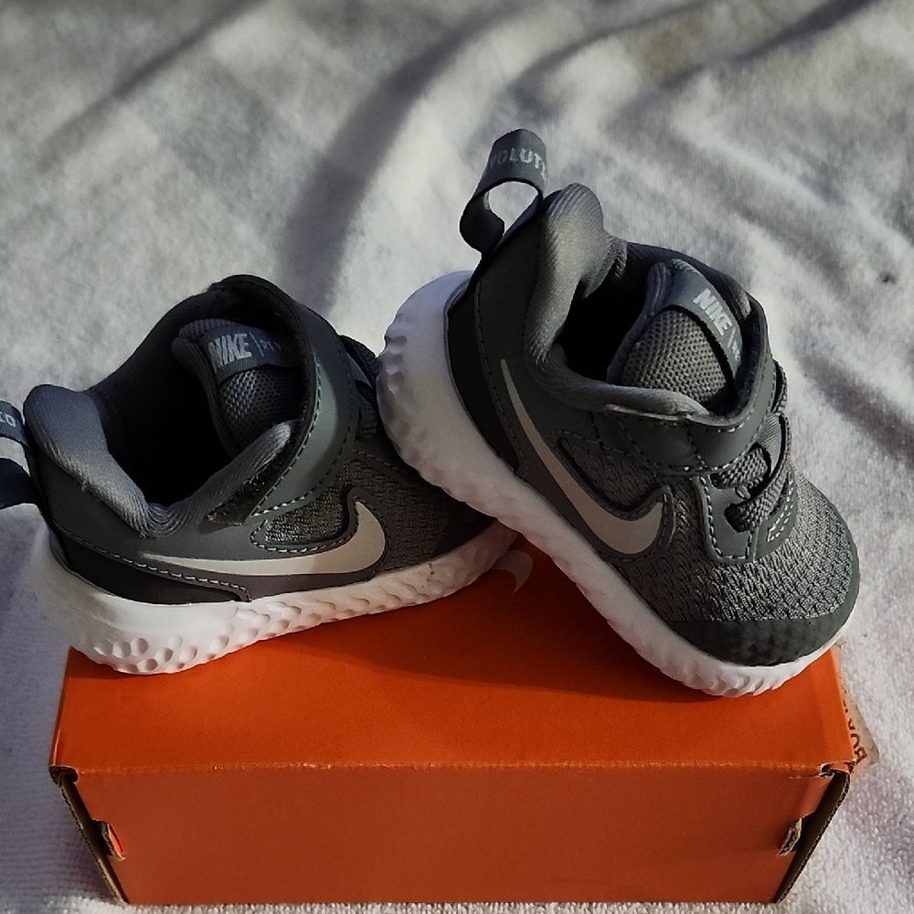 Nike Kids Gray and White Sneakers
